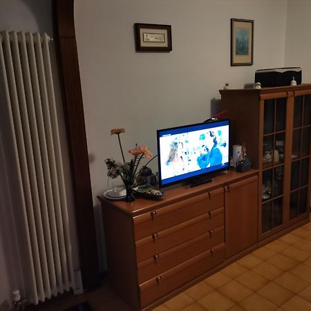 Camera In Appartamento Pordenone Eksteriør billede