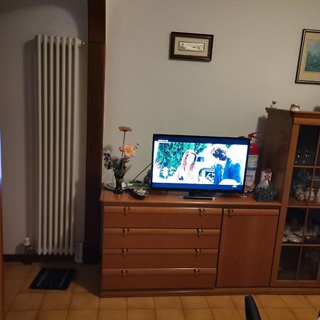 Camera In Appartamento Pordenone Eksteriør billede