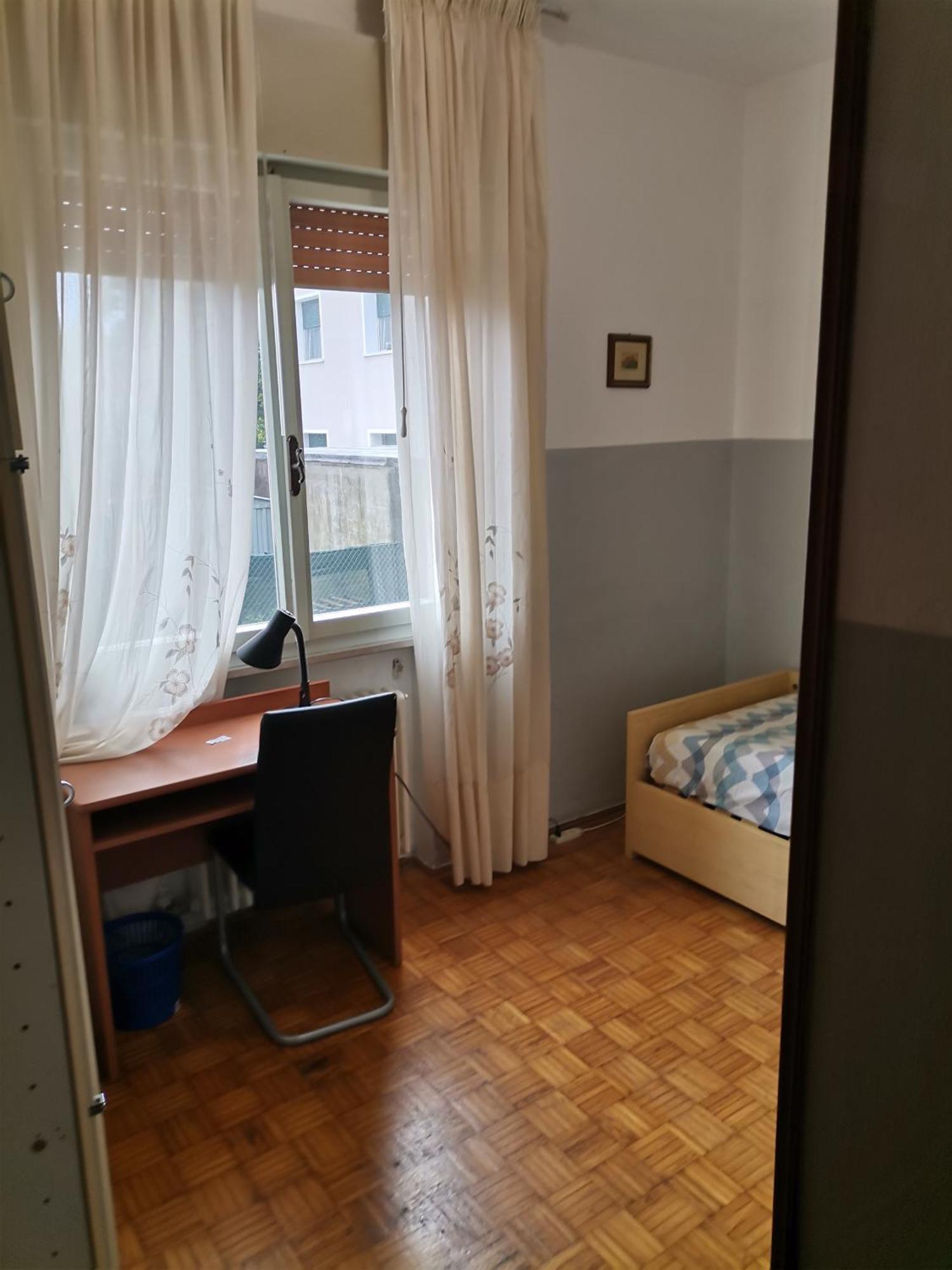 Camera In Appartamento Pordenone Eksteriør billede